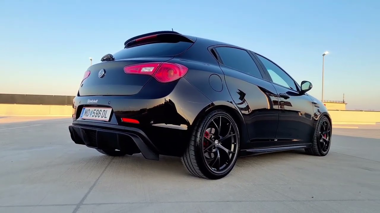 Tuned Alfa Romeo Giulietta Veloce w/19 magnesium rims (update