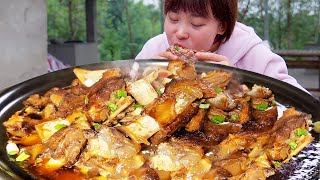 Qiu Mei made five kilograms of lamb chops = juicy radish stewed with firewood for half a day pick