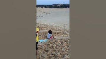 Trượt cát ở Đồi Cát Trắng- Phan Thiết - Bình Thuận