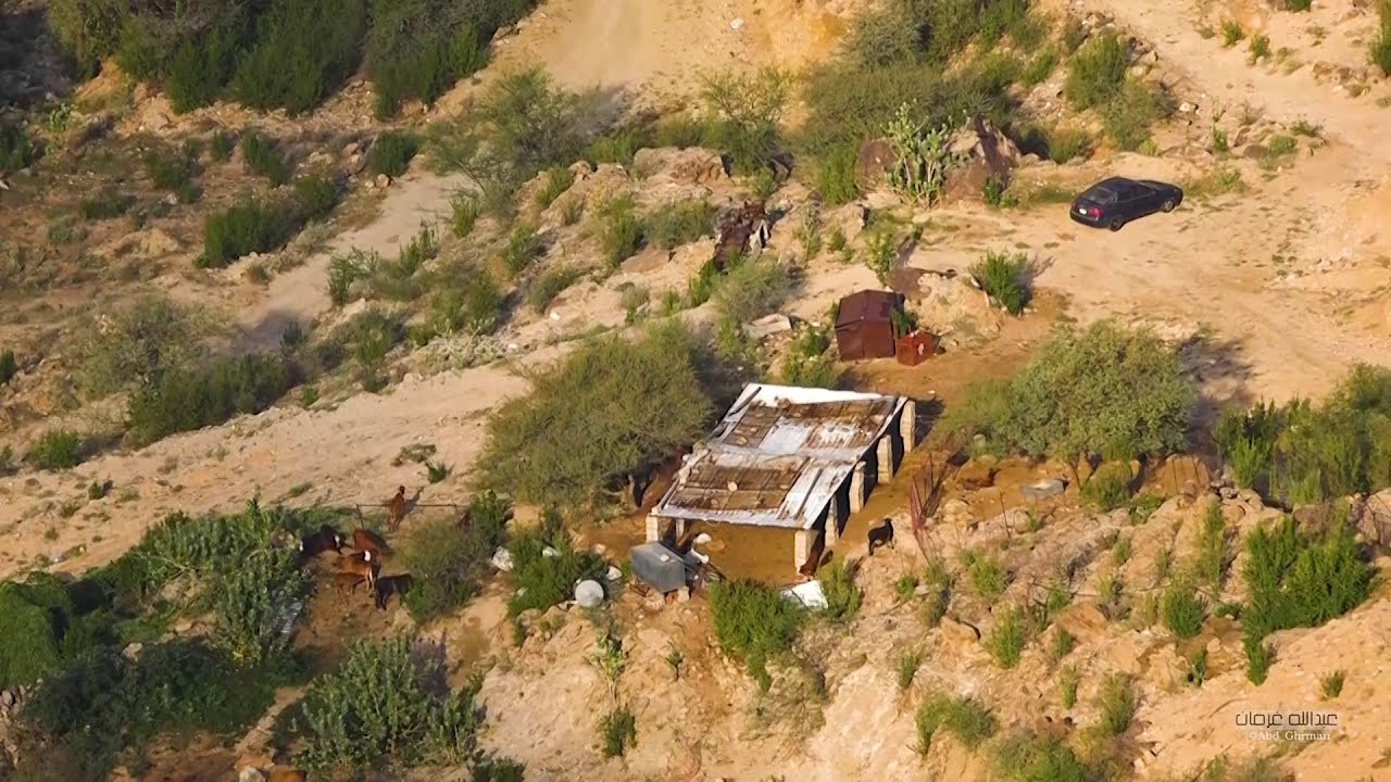 القرى الهادئة بطبيعتها الجميلة على سفح جبل اثرب