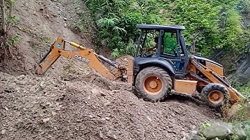 Case Backhoe Loader Working Dengerous place & landslide place