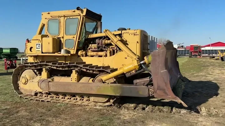 Lot 1132 Day 2 Year End Consignment Sale