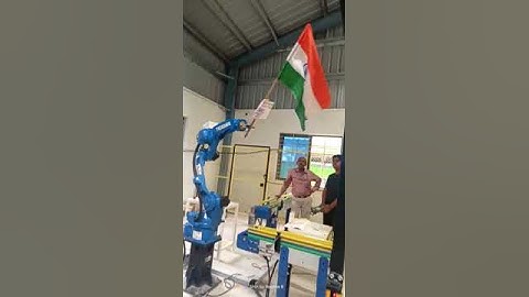 Robot celebrate 75 th independence day