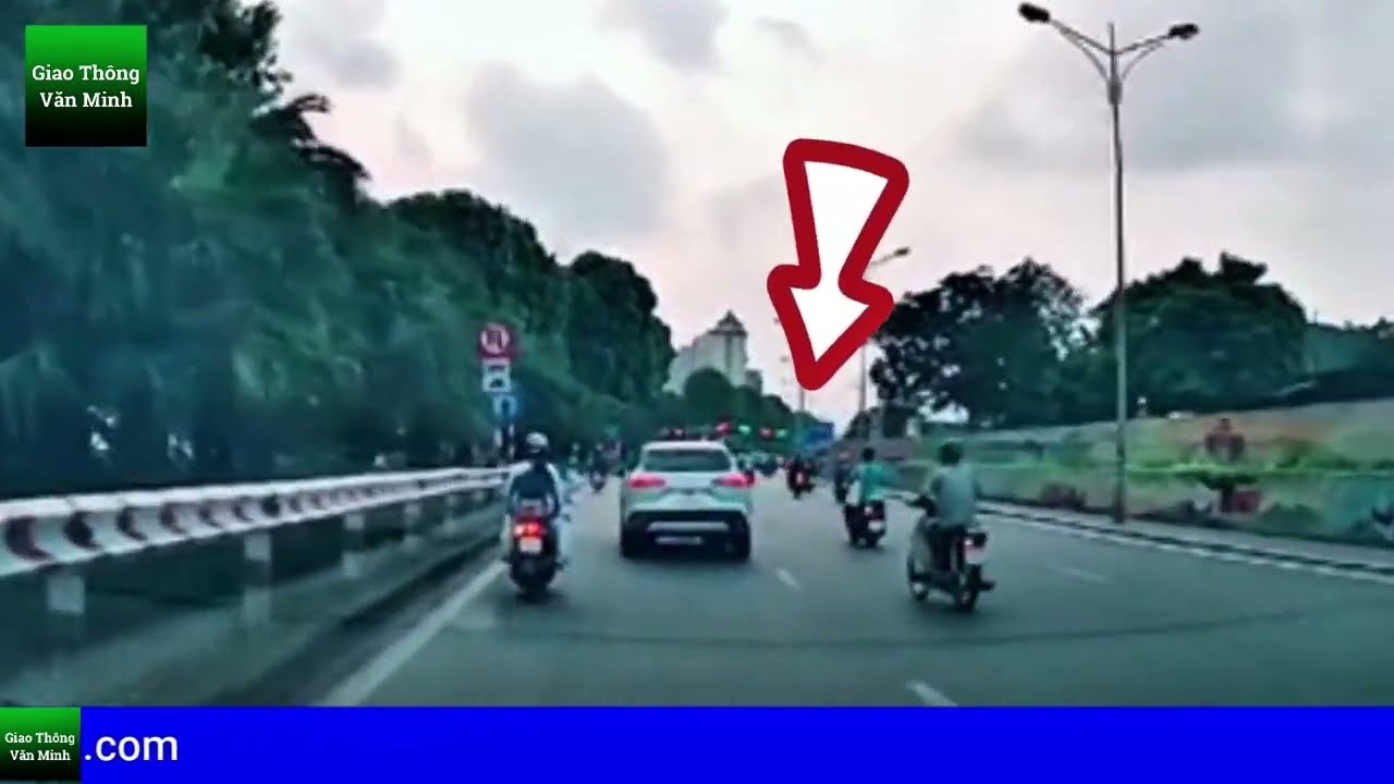 200 Tình Huống Lái Xe Không Tưởng Ngoài Đời Do Camera Ghi Lại