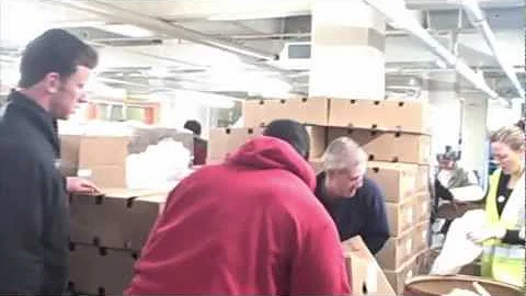 Bengals Volunteer At Thanksgiving Food Distribution