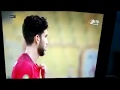 وليد ازارو يقطع التيشرت فى ماتش الاهلى و الترجى
