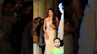 janhvi Kapoor 🥰 white dress mein beautiful looking #shorts #bollywood #viral #ytshorts #short
