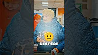 He secretly helped the elderly poor...🥺❤️#KindnessMatters #Emotional #Shorts