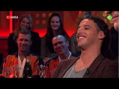 Kempi zingt Het is een Nacht van Guus Meeuwis DWDD