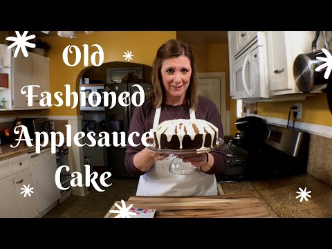old-fashioned-applesauce-cake!