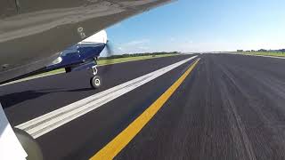Takeoff in the Piper Arrow PA-28R-200 from Dare County Regional ( KMQI ) in Manteo, North Carolina High Performance Take Off From Dare County Airport Manteo Nc