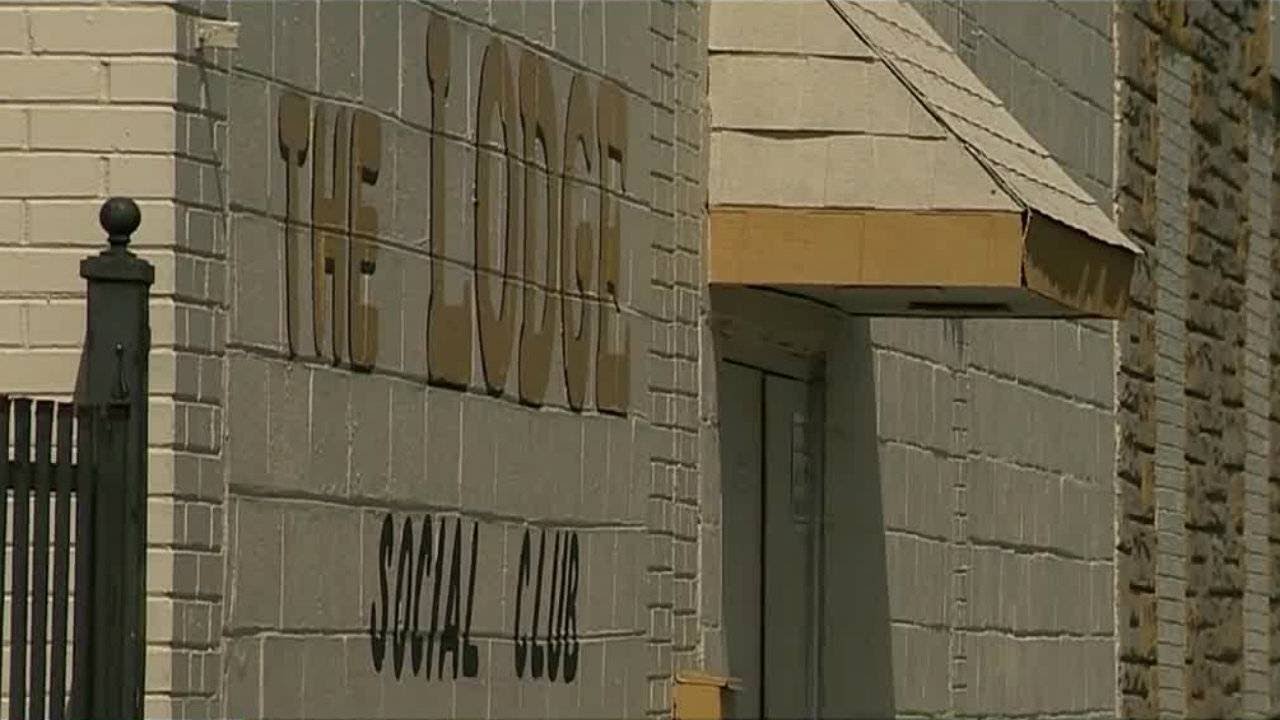 Woman killed in nightclub shootout involving security guard - YouTube
