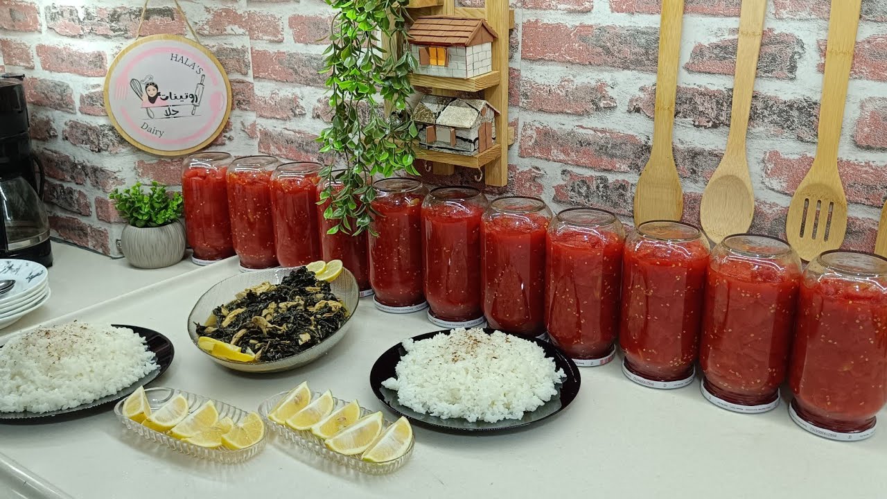 مونة البندورة وحفظها لأكتر من سنه دون براد. شو رأيكم الملوخيه الخضراء اطيب ولا الناشفه