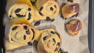 картинка: Булочки с изюмом.