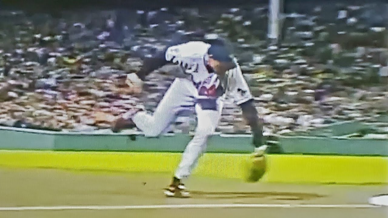 Ryan Minor 'Brooks Robinson' Play!