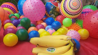 Mencari Bola Hunting Ball Menemukan Buah Pisang, Bola Angry Bird, Bola Emoji, Bola Rambutan