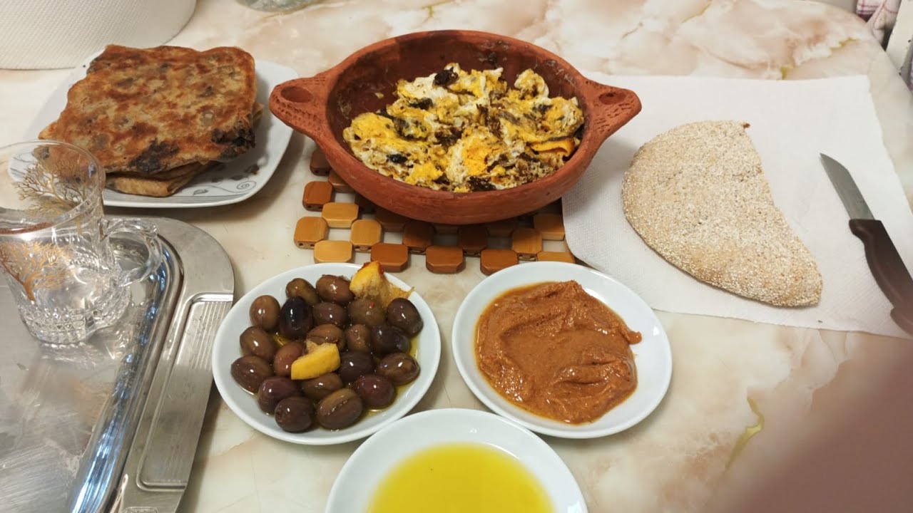 Préparation de la viande séchée traditionnelle marocaine – Recette du Gueddid 🇲🇦