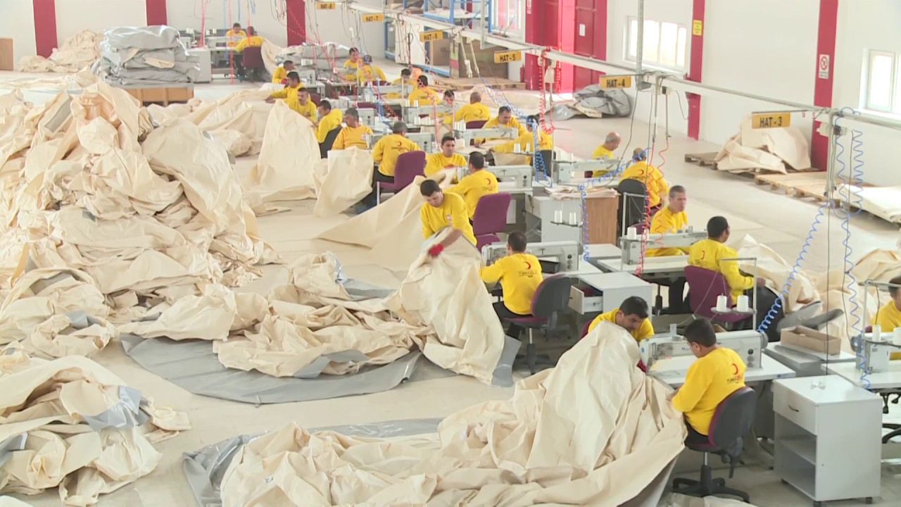 Türk Kızılayı 16.5 m² Afet Acil Barınma Çadırı Kurulumu