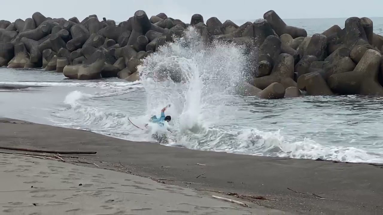 浜辺のマリンスポーツ「スキムボード」で世界へ通用する日本人を目指し