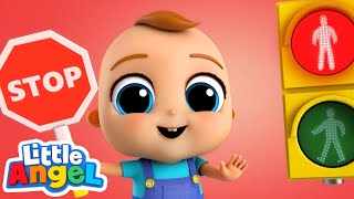 Red Light Green Light | Fun Songs |Sing Along|Moonbug Kids Learn English \& Karaoke Time