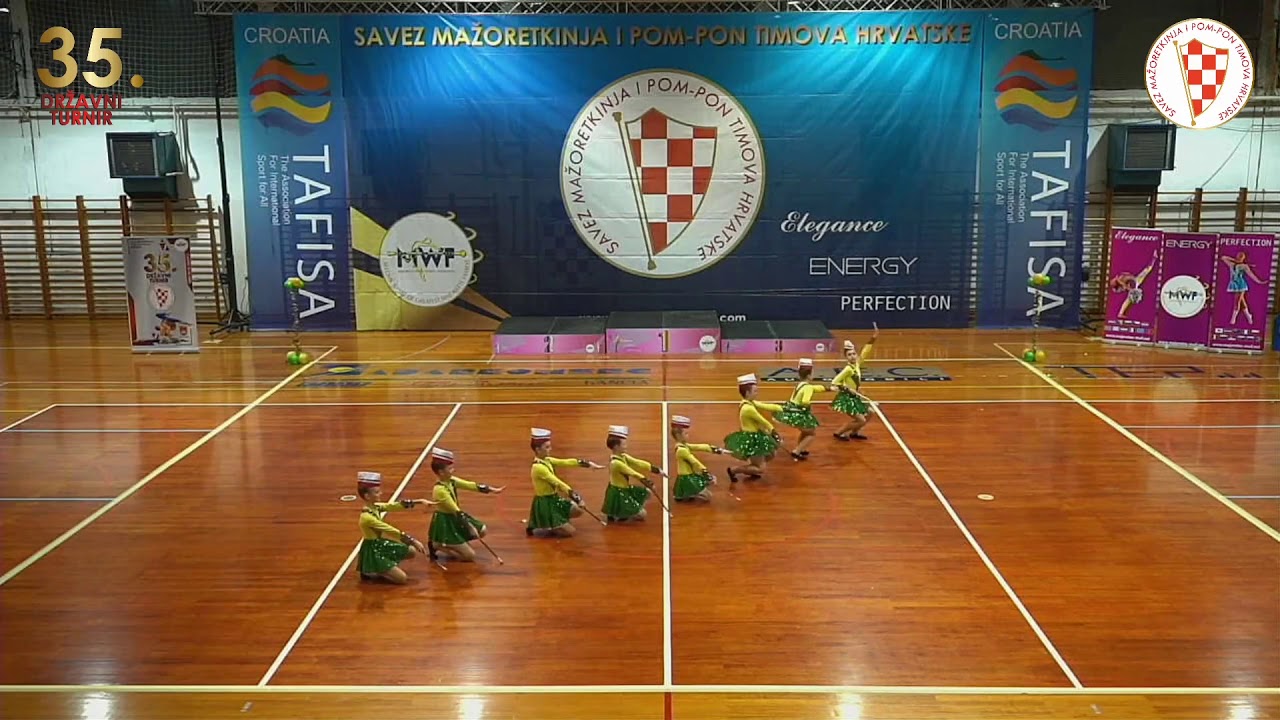 2020. SMPTH 35. DRŽAVNI TURNIR: VELIKA FORMACIJA ŠTAP KADETI, PETRINJSKE MAŽORETKINJE