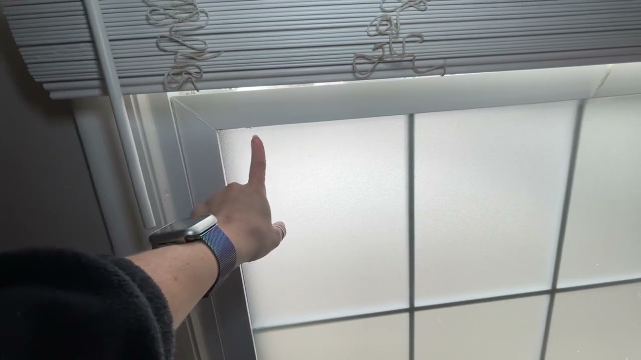 Review of HIDBEA Frosted Window Privacy Film Heat Control UV Blocking, Static Cling Non-Adhesive