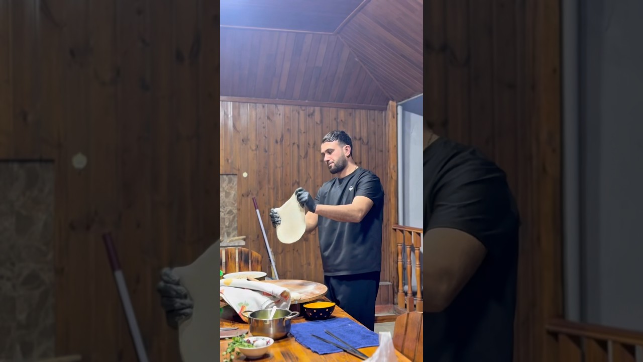 Простая деревенская жизнь – завтрак на природе (без разговоров)