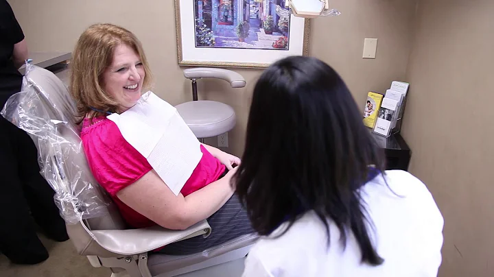 FAQ - What can I do to make my dentures fit better? | Distinctive Smiles