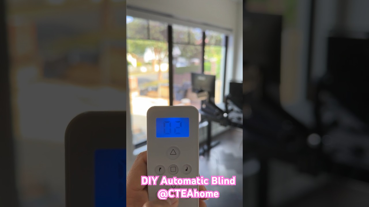 DIY Automatic Blind - Demo on opening and closing 