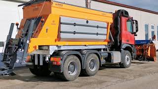 Semi truck also used in winter maintenance using Epoke spreader with exchange chassis