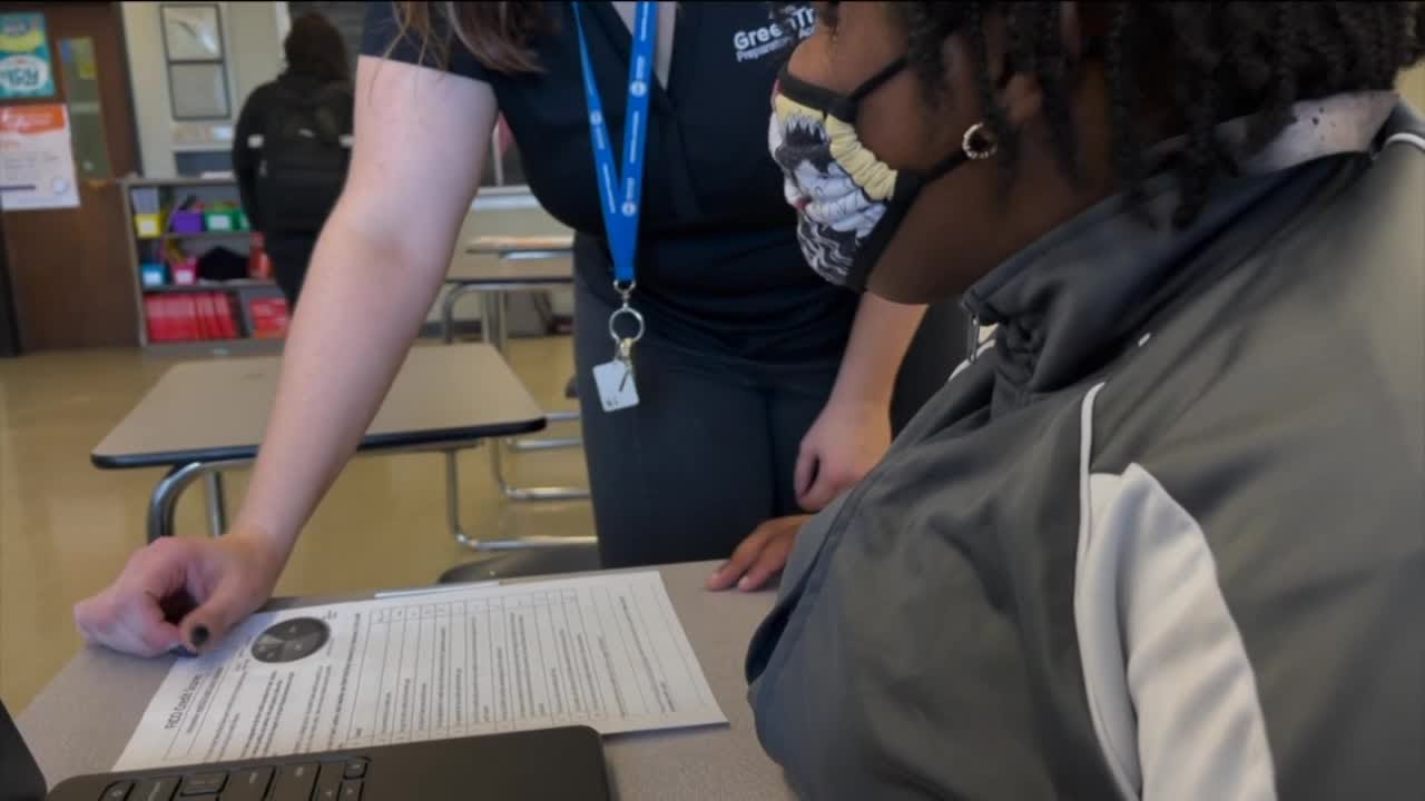⁣MPS begins to incorporate financial literacy courses into high school curriculums