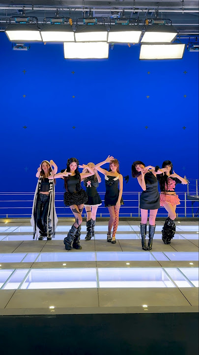 Everybody says “𝓧𝓞𝓧𝓩” #IVE #아이브 #XOXZ #XOXZchallenge #Shorts