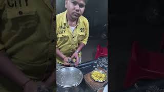 #BhelPuri #StreetFoodIndia #IndianStreetFood #BhelLove #Chatakdaar #DesiFood #FoodShorts #StreetFood