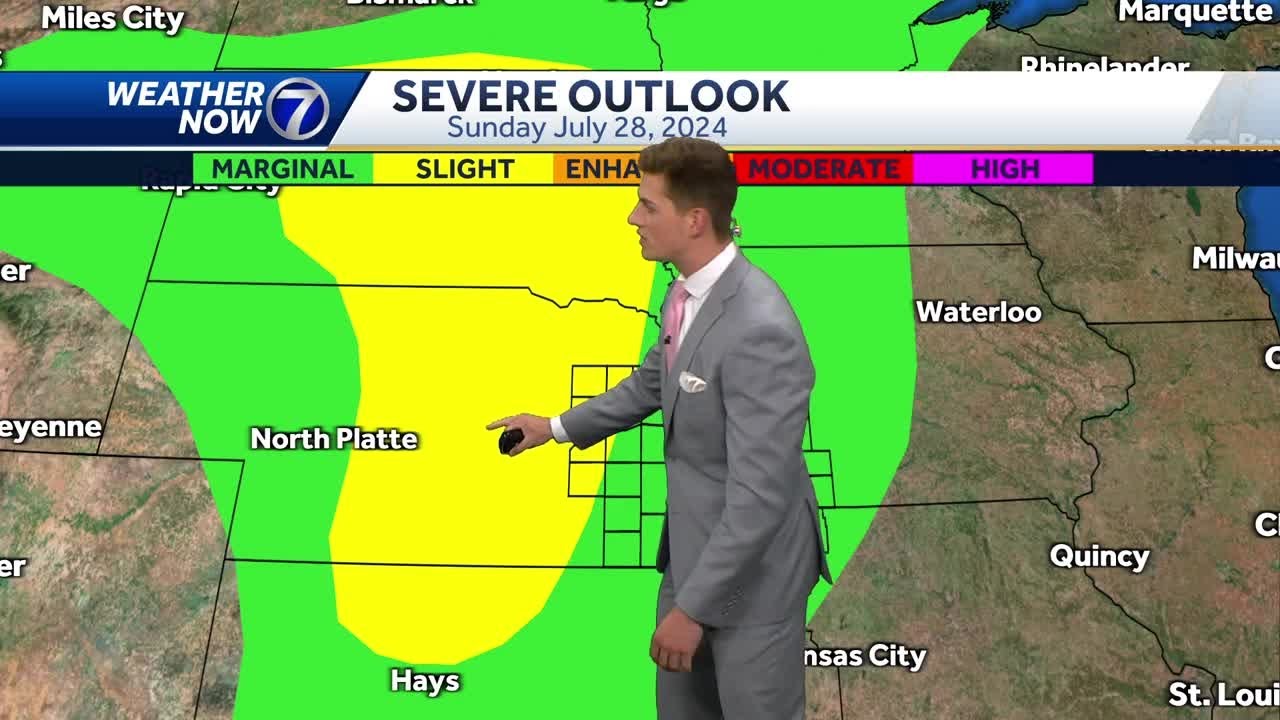 A hot weekend with storms possible Sunday night - YouTube