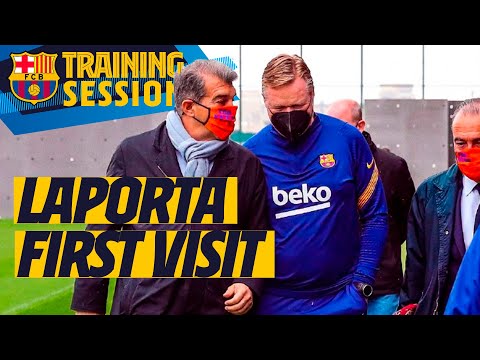 ⚽️👀 JOAN LAPORTA VISITS THE FIRST TEAM  IN TRAINING