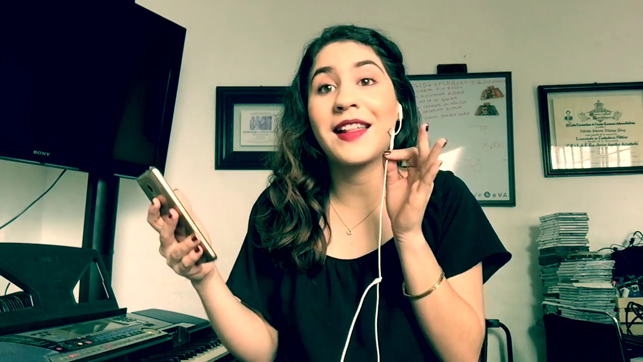 ASMR cantando boleritos (español México)