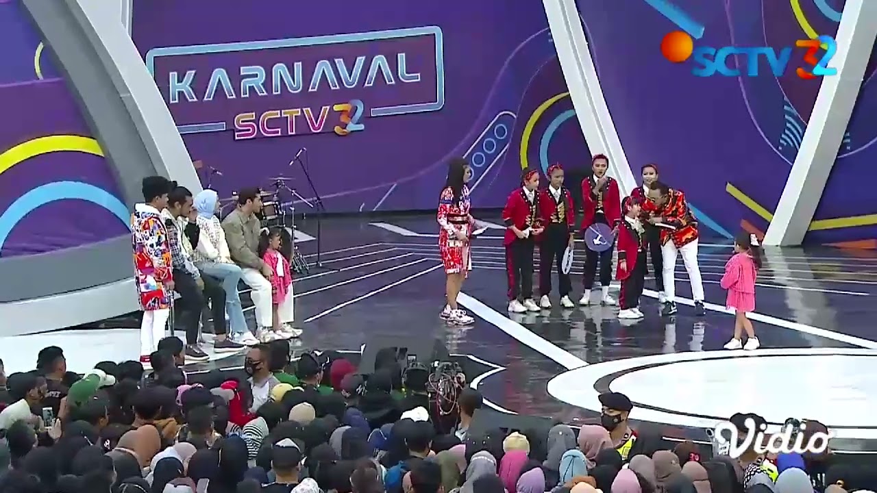 Kayla on Happy Steps Kids for Karnaval 32th SCTV