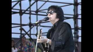 Roy Orbison - Crying (Live at Farm Aid 1985)
