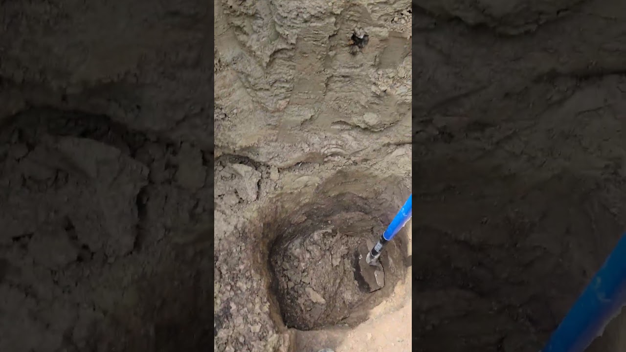 Digging in clay is not my favorite hobby. 