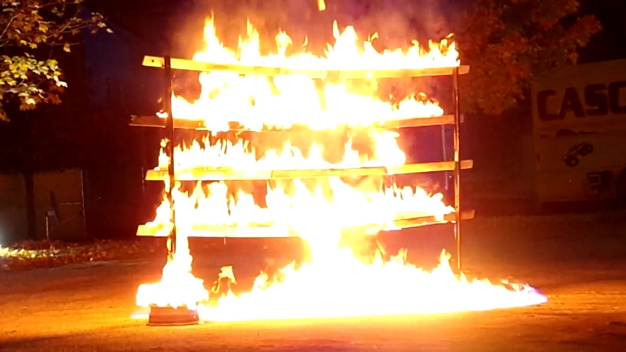 MONSTERS TRUCK,CASCADEURS (4 partie)