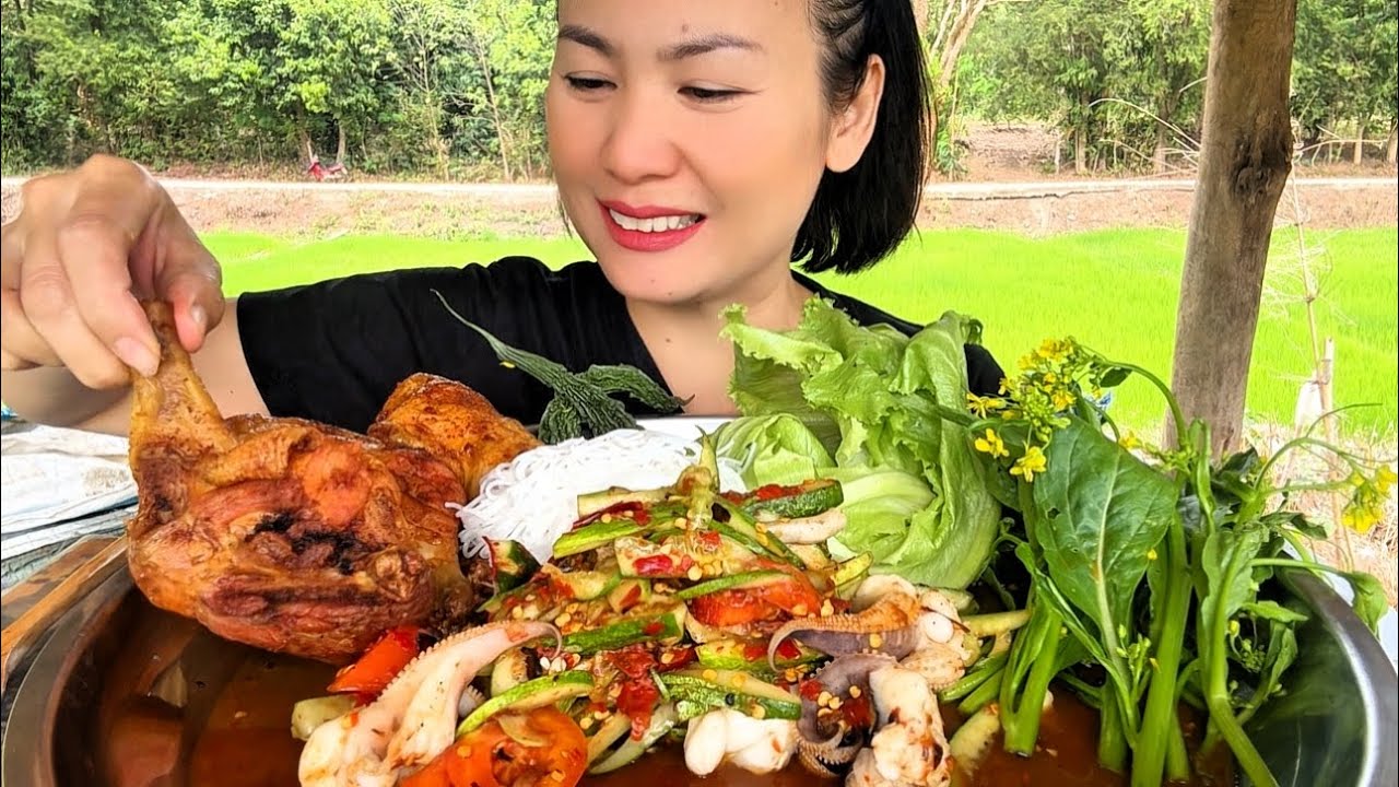 Thaifood ASMR ตำแตงหนวดหมึกน่องไก่ทอด กินกลางทุ่งนาฟังเสียงนกร้อง Cucumber papaya salad MUKBANG SHOW