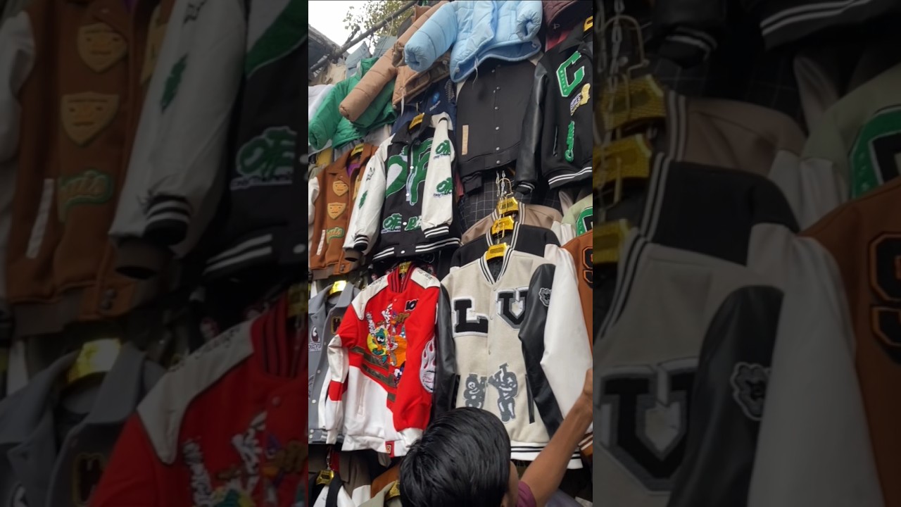 Guarda Sarojini Nagar markt || Boys winter collection 😱 || sweatshirt hoodie versus jacket 499 starting 💯😍 su YouTube Guarda Sarojini Nagar markt || Boys winter collection 😱 || sweatshirt hoodie versus jacket 499 starting 💯😍 su YouTube