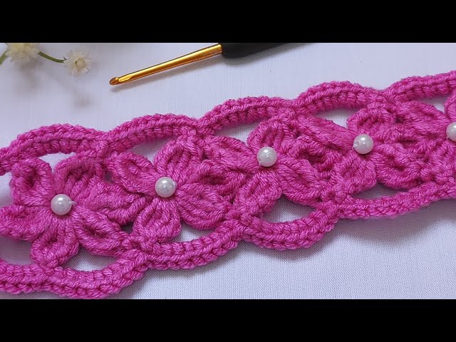 fantastic!!! ?New Design Crochet Headband with flower  display picture 2