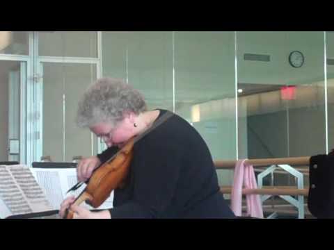 Monica Huggett: Bach Loure ideas