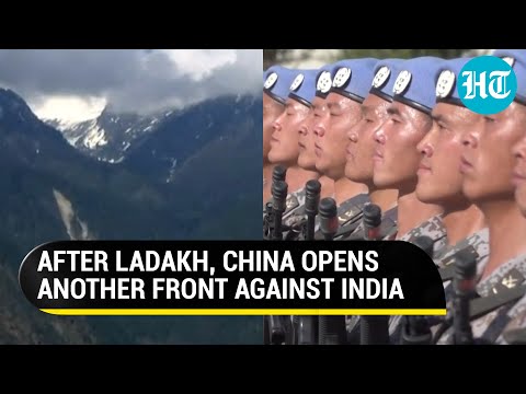 100 Chinese soldiers
