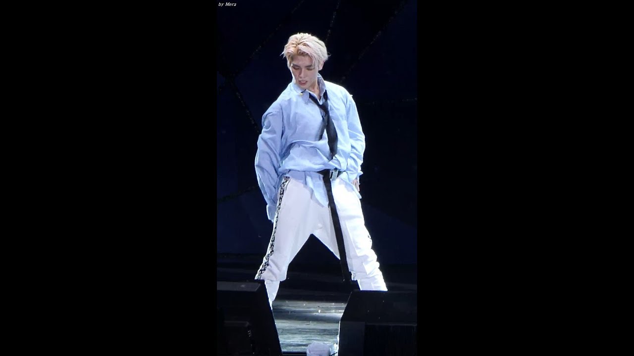170915 NCT 127 - Cherry Bomb (체리 밤) [태용] TAEYONG 직캠 Fancam (2017롯데패밀리콘서트) by Mera