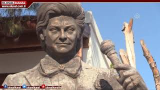 Zeki Mürenin Müze Evine Turist Akını