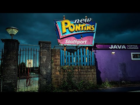 Sneaking into Abandoned Pontins 