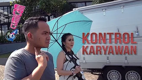 Momo Rela Panas-panasan Dampingi Suami Kontrol Ribuan Karyawannya - Cumicam