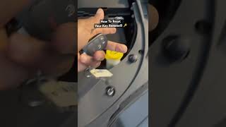 How To Reset Your Key 🔑 Remote To Your 2020 Jeep Cherokee!? 🤯 #viral #short #shorts #shortvideo